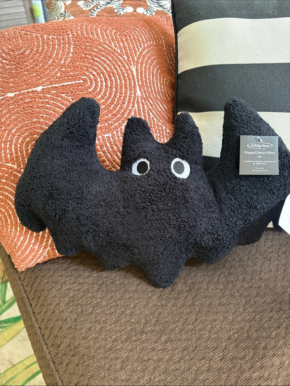 🆕Bouclé Shaped Bat Pillow